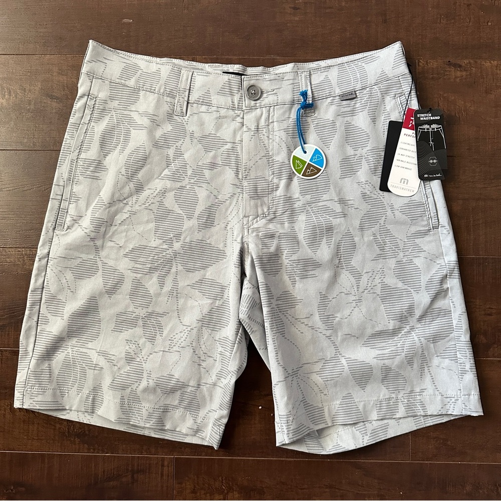 BRAND NEW Travis Mathew Shorts SIZE 30